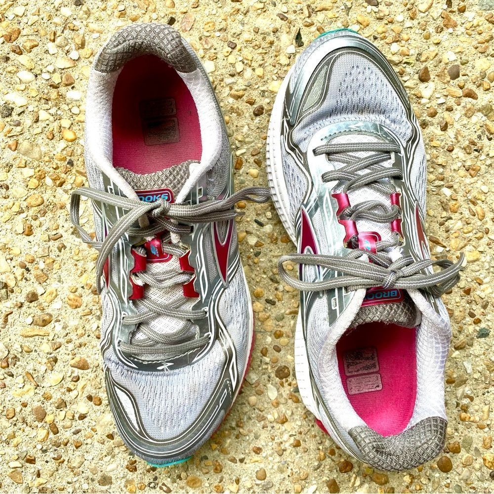 Brooks Ghost 8th Edition Running Shoes Size 10 D Wide
